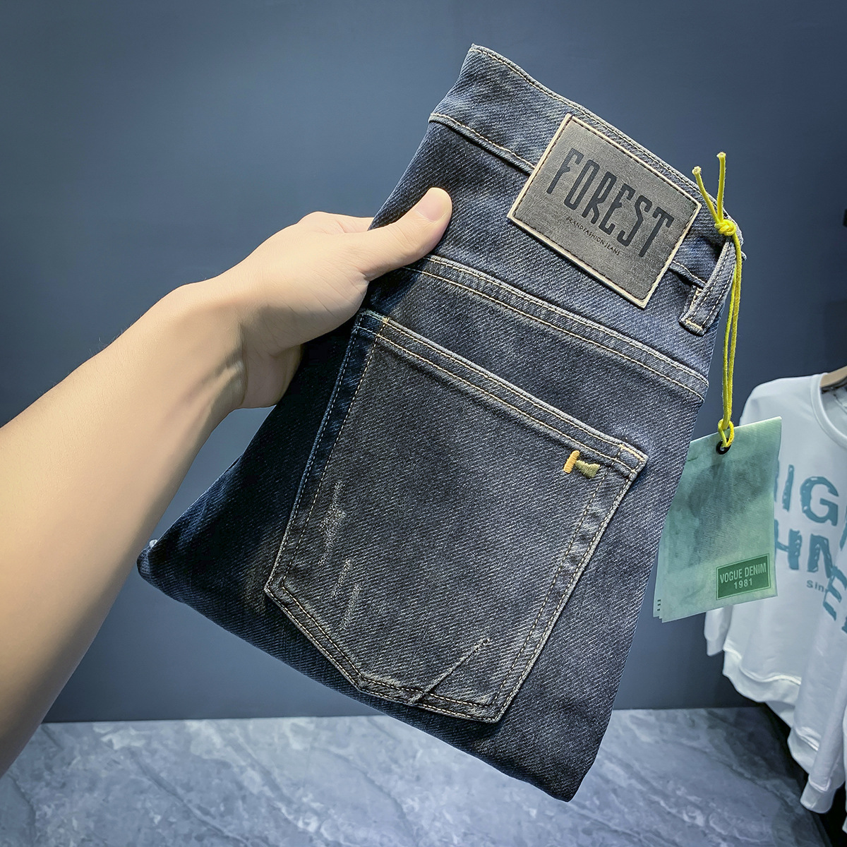 Jeans élastiques de marque de mode européenne pour les nouveaux styles de printemps et d'automne, pantalons polyvalents slim fit haut de gamme pour hommes_voghion.com