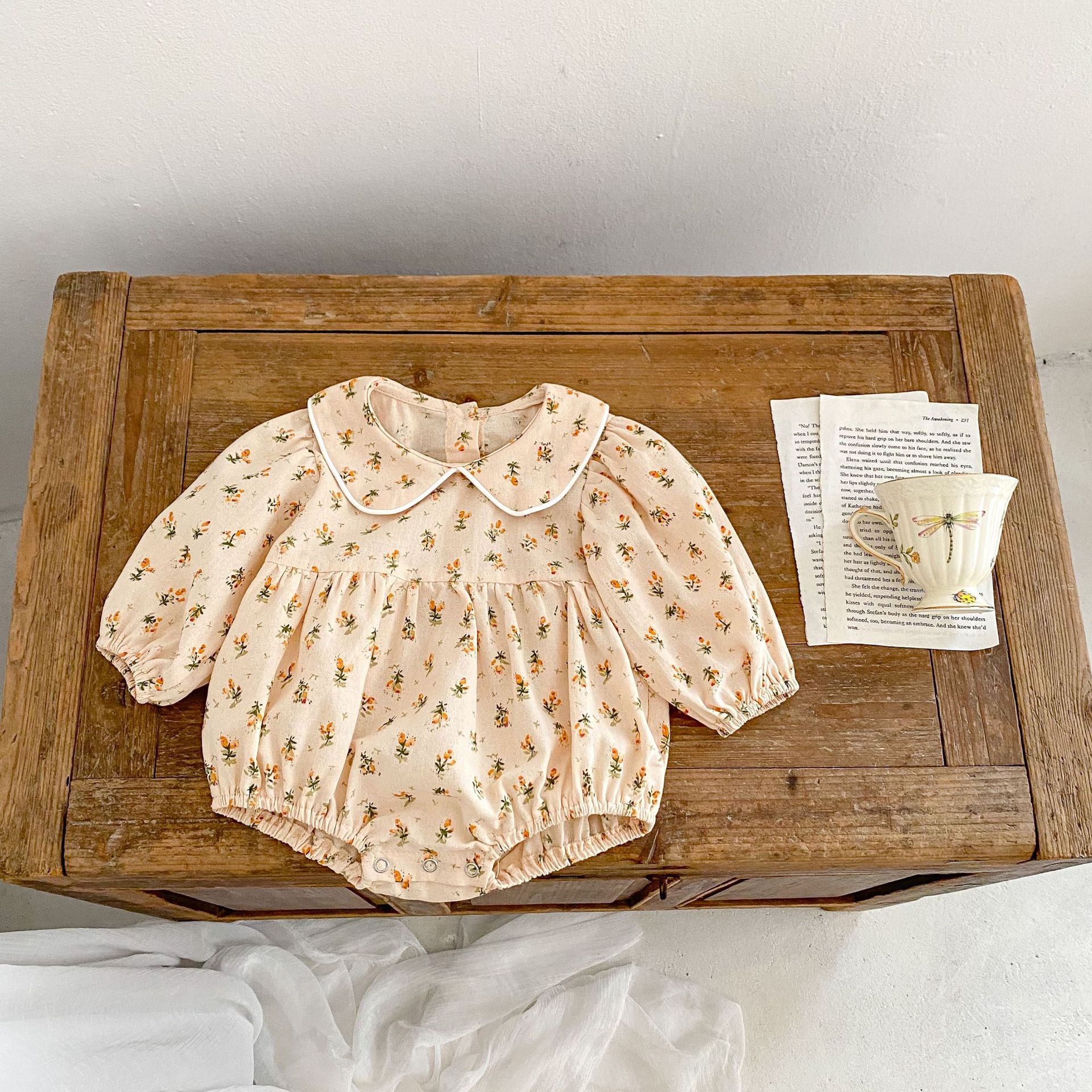 Ins 2024 autumn outfit girl baby doll collar floral long sleeved triangle Ha crawling clothes jumpsuit_voghion.com