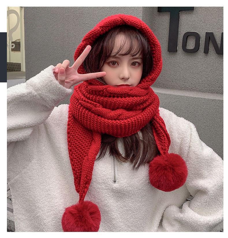 Sciarpa con cappuccio in maglia e protezione orecchie donna_voghion.com
