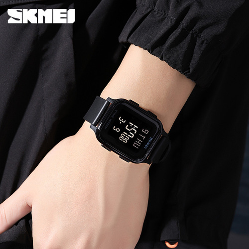 Momentum 1858 personalized trendy sports hot-selling electronic watch fashionable square waterproof digital men's watch