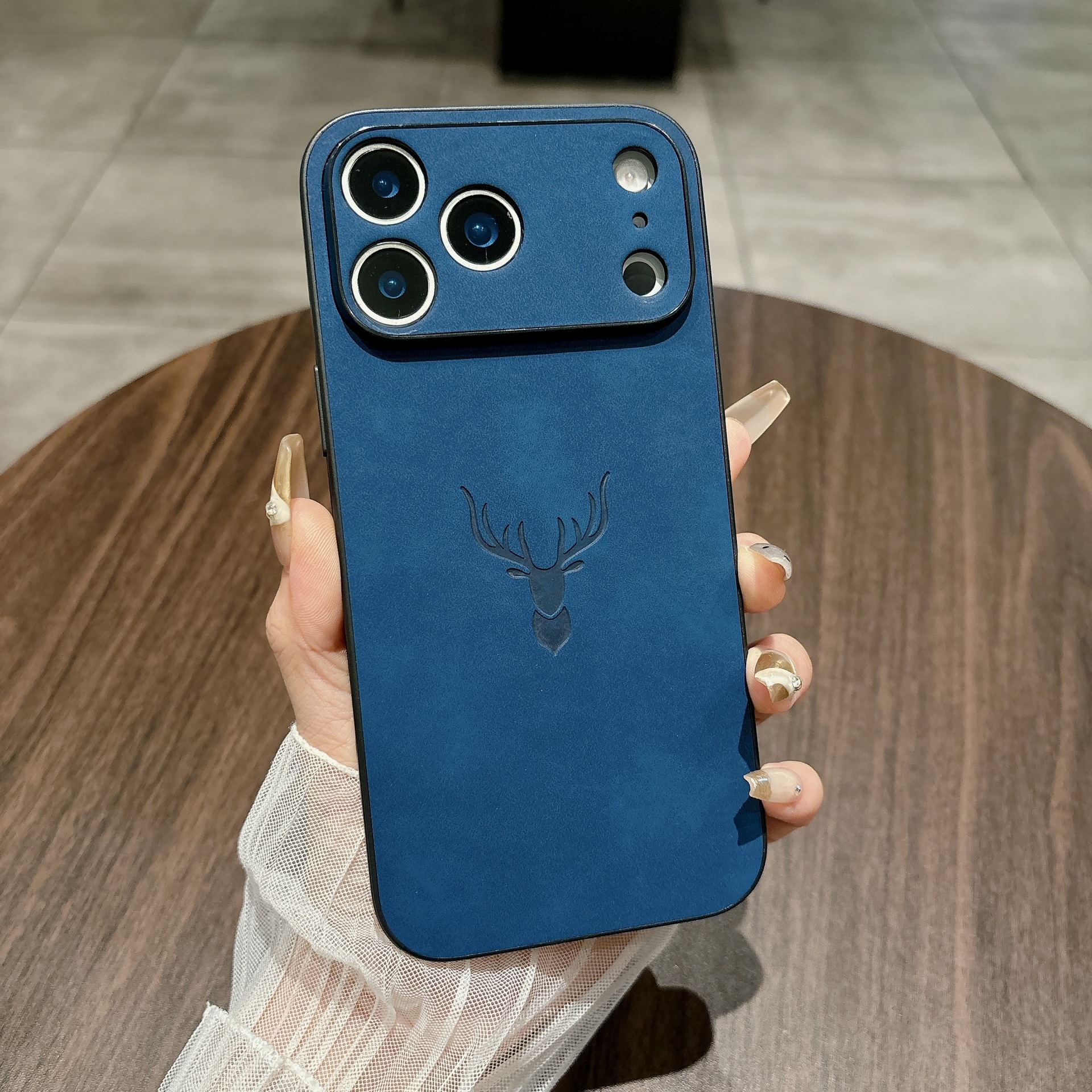 Aplicable para iPhone17ProMax cordero cabeza de ciervo patrón de caso de teléfono móvil de negocios cubierta de viento manzana 17 al por mayor image 10
