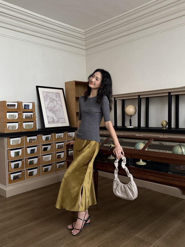 Secret Box News Editorial Department De Yangzi Yarn Fishbone Texture Merino Wool Simple Knitted T-Shirt