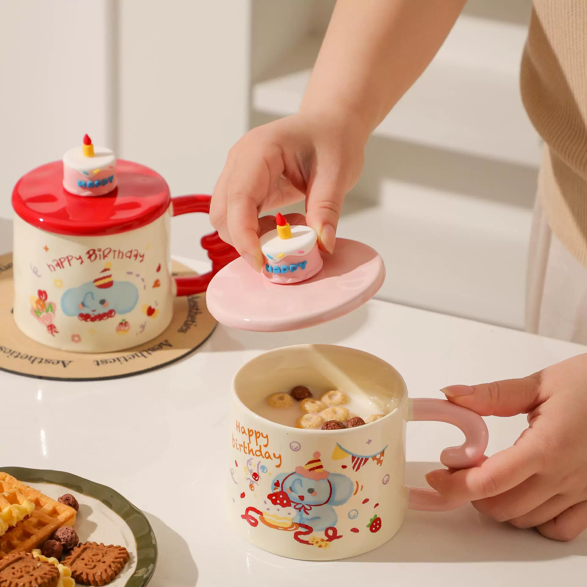 Керамическая кружка с крышкой, милый cup?
