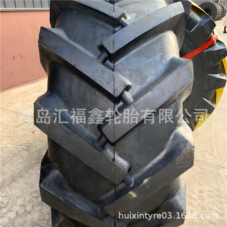 装载机铲车改装拖拉机轮胎23.5-25人字轮胎拉大犁耕地