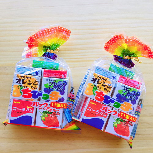 Japanese Snack Marukawa Mixed Fruit Flavored Bubble Gum Pop Bubbles Chewing Gum Children's Candy 11 Pieces in Bag