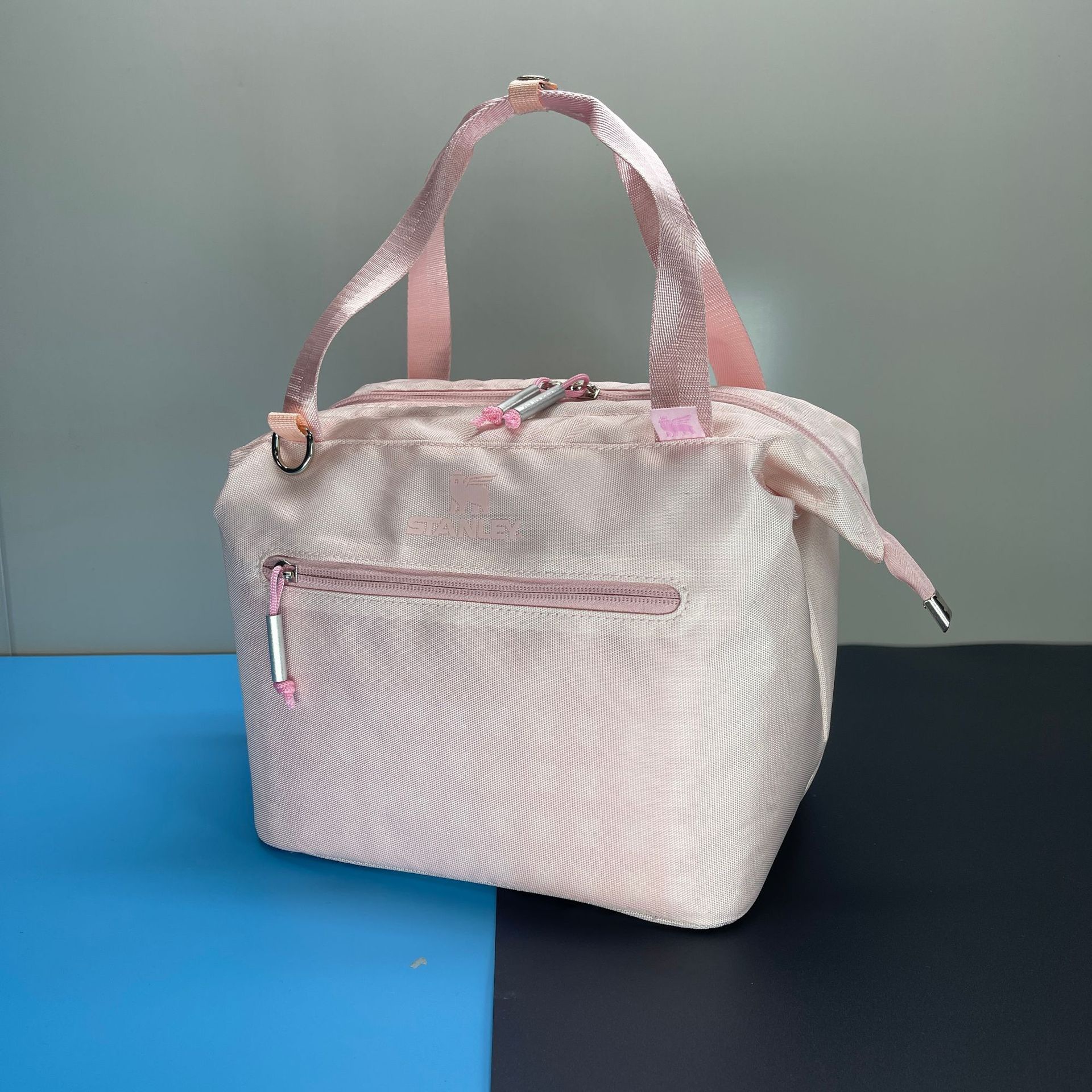 핑크색 가방 재고 있음 당일 배송