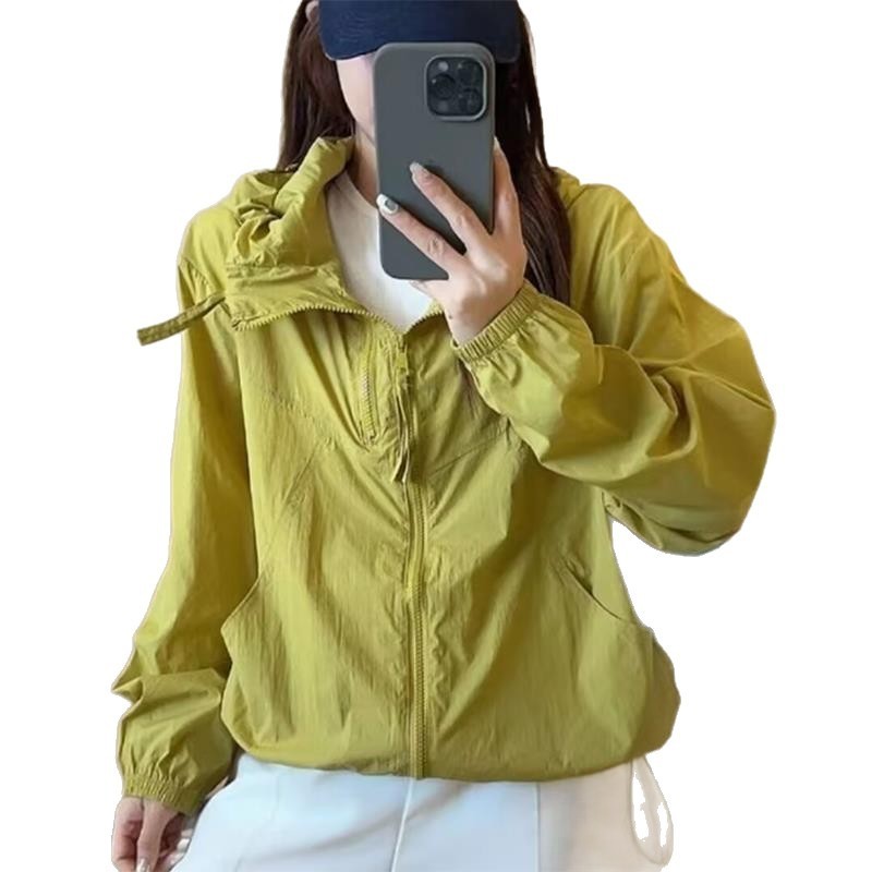 ヨーロッパのファッショナブルな女性用フード付き日焼け防止服 2025 夏の新しいスタイルのルーズカジュアル多用途ショートジャケットトレンディな小柄な人向け|undefined