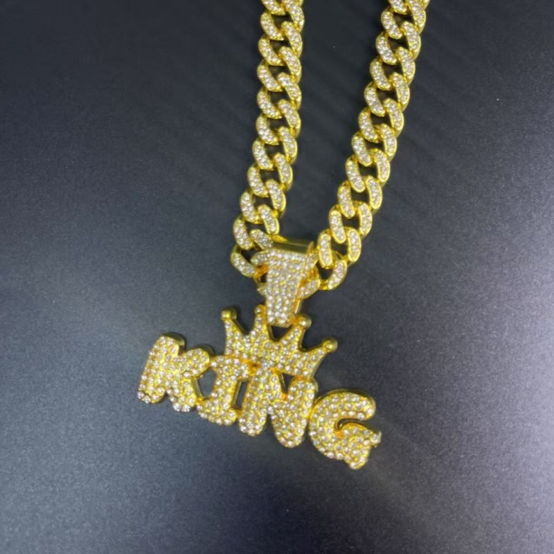 Pendentif KING en diamants serti sur une chaîne cubaine, style hip-hop européen-américain, pour homme et femme. Bijou unisexe._voghion.com