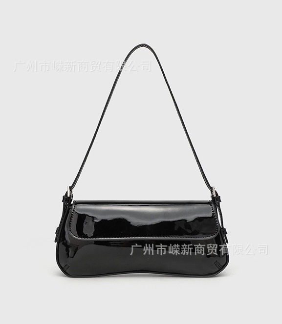 Bolso de axila de palo francés rojo de ZR de la casa transfronteriza 2024 otoño nuevo bolso de hombro retro con solapa de viajero simple de moda