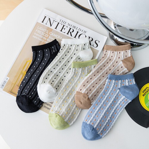 Spring and summer new Japanese style retro twist fine point sweet women's boat socks ins Korean style fashionable cotton women's short socks