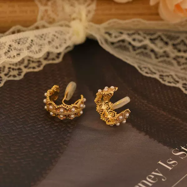Minimalist Retro Hong Kong Style Pearl Earrings C-Ring Versatile Mosquito Coil Ear Clips for Women 2026 Trendy Hot-Selling Earrings