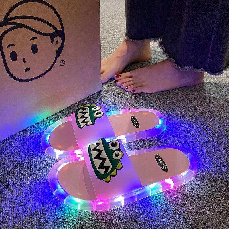 Internet Celebrity New Luminous Slippers for Women Cool and Handsome Outer Wear Anti-Slip Street Cool Flash One-Word Couple Home Slippers