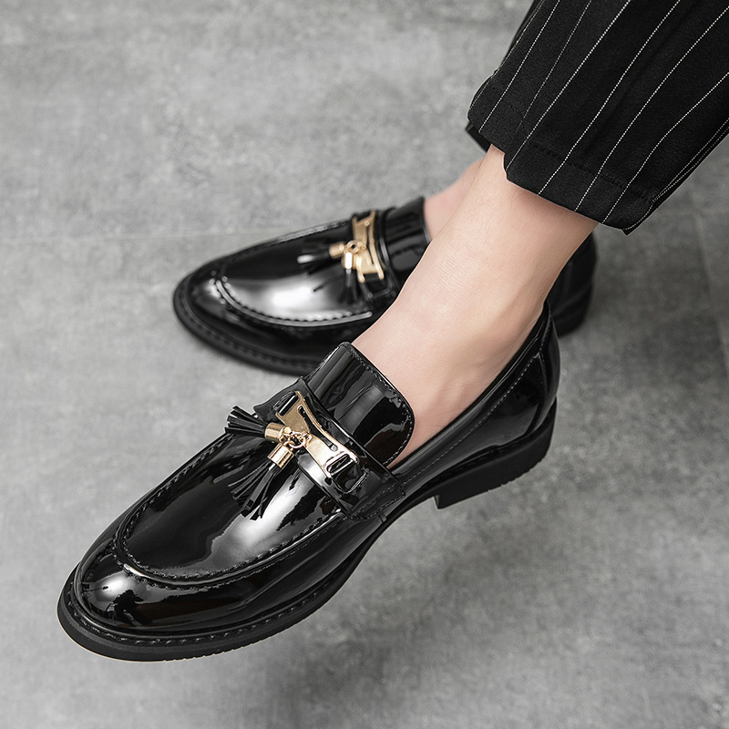 Mocasines para hombre, nuevo estilo primavera 2025, zapatos de cuero con borlas, traje formal de negocios para hombre, zapatos casuales de moda para estilistas