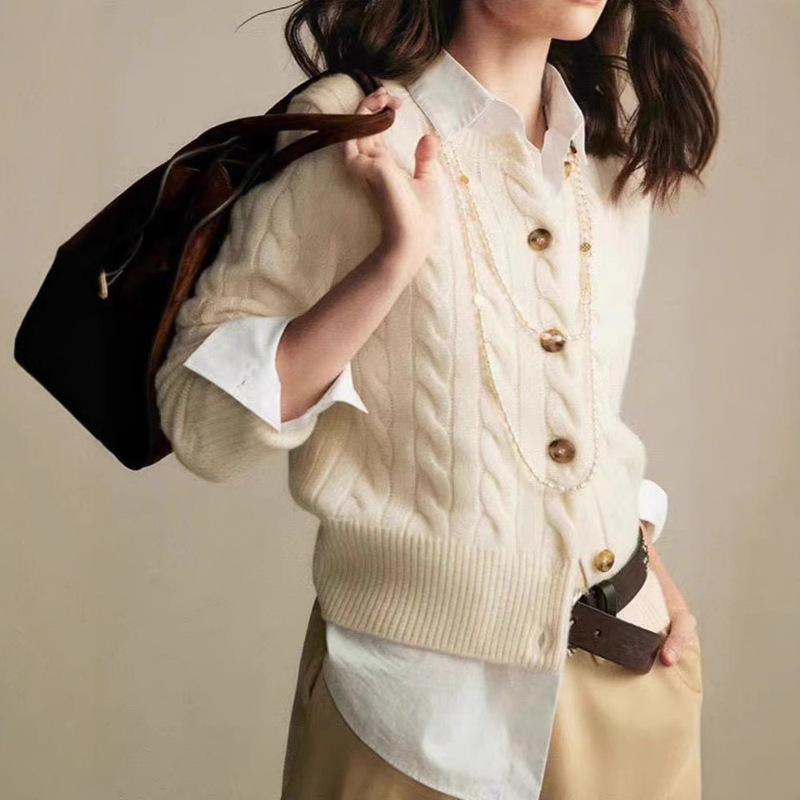 Ejia! Old Qian Feng Autumn and Winter New Twist Pure Wool Cardigan Women's Round Neck Thickened Vintage Sweater Embroidered Jacket