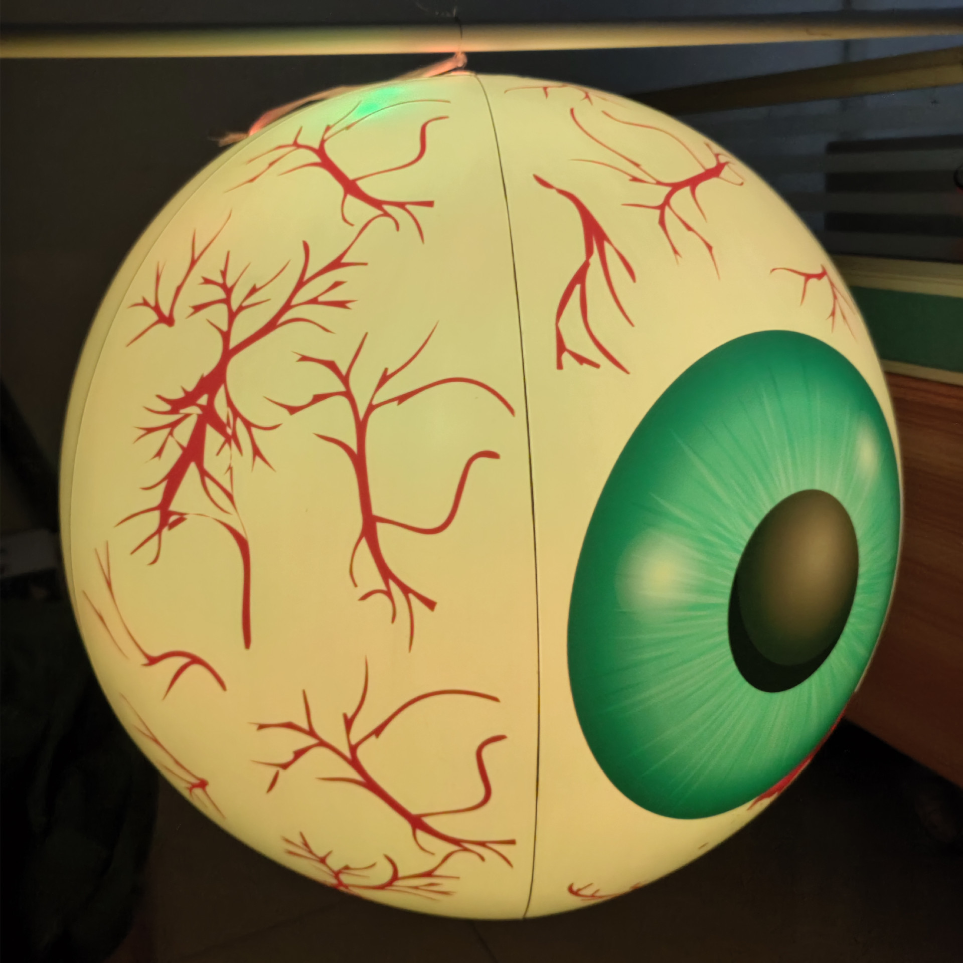 跨境新款PVC充气万圣节眼球户外LED灯光眼珠恐怖万圣装饰道具血迹详情6