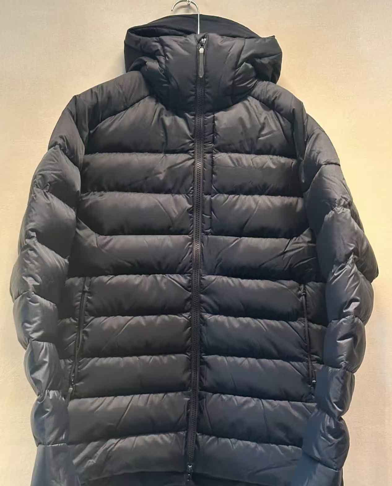 Bird 's House con el mismo tipo de chaqueta caliente a prueba de viento costillas con capuchón