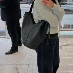 杨树林2025新款时尚休闲通勤女士单肩腋下包百搭潮流慵懒风真皮包