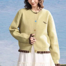 2025韩版新款学院风圆领针织开衫女时尚百搭减龄毛衣外套上衣