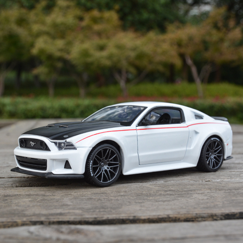 Mausto 2014 original 1:24 Ford caballo salvaje GT American muscle car simulación modelo de coche de aleación