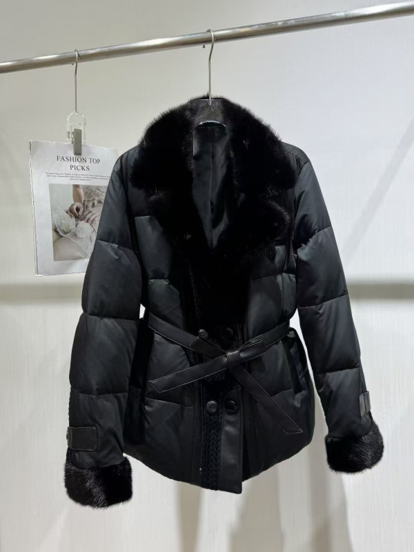 欧货新款高端桑蚕丝白鹅羽绒服气质优雅女中长款水貂毛领皮草外套|undefined