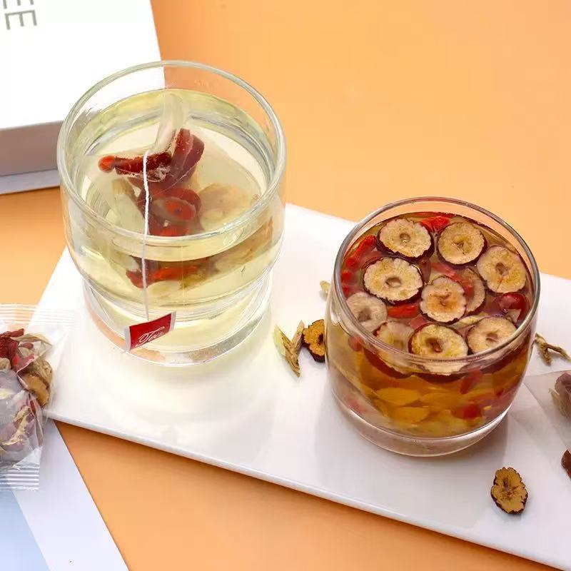 Red Ginseng Lingzhi Goji Ginger Jujube Tea 390g 30 Mini Cans Daily Herbal Wellness Tea in use