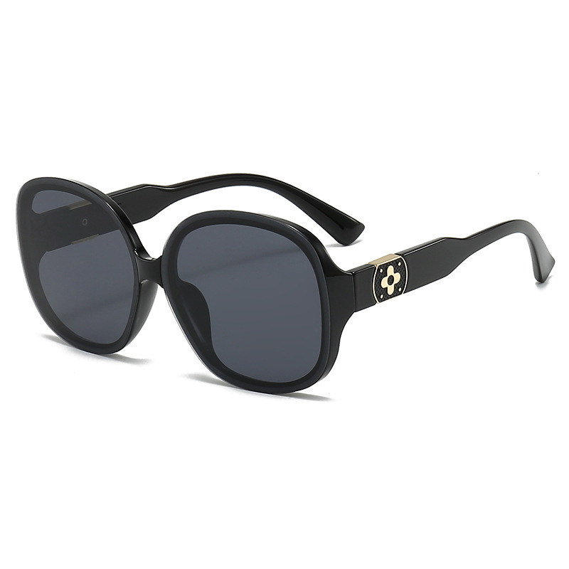 Fahionable and trendy, peronalized for women, high-end feeling, large frame, circular treet photo, limming_voghion.com