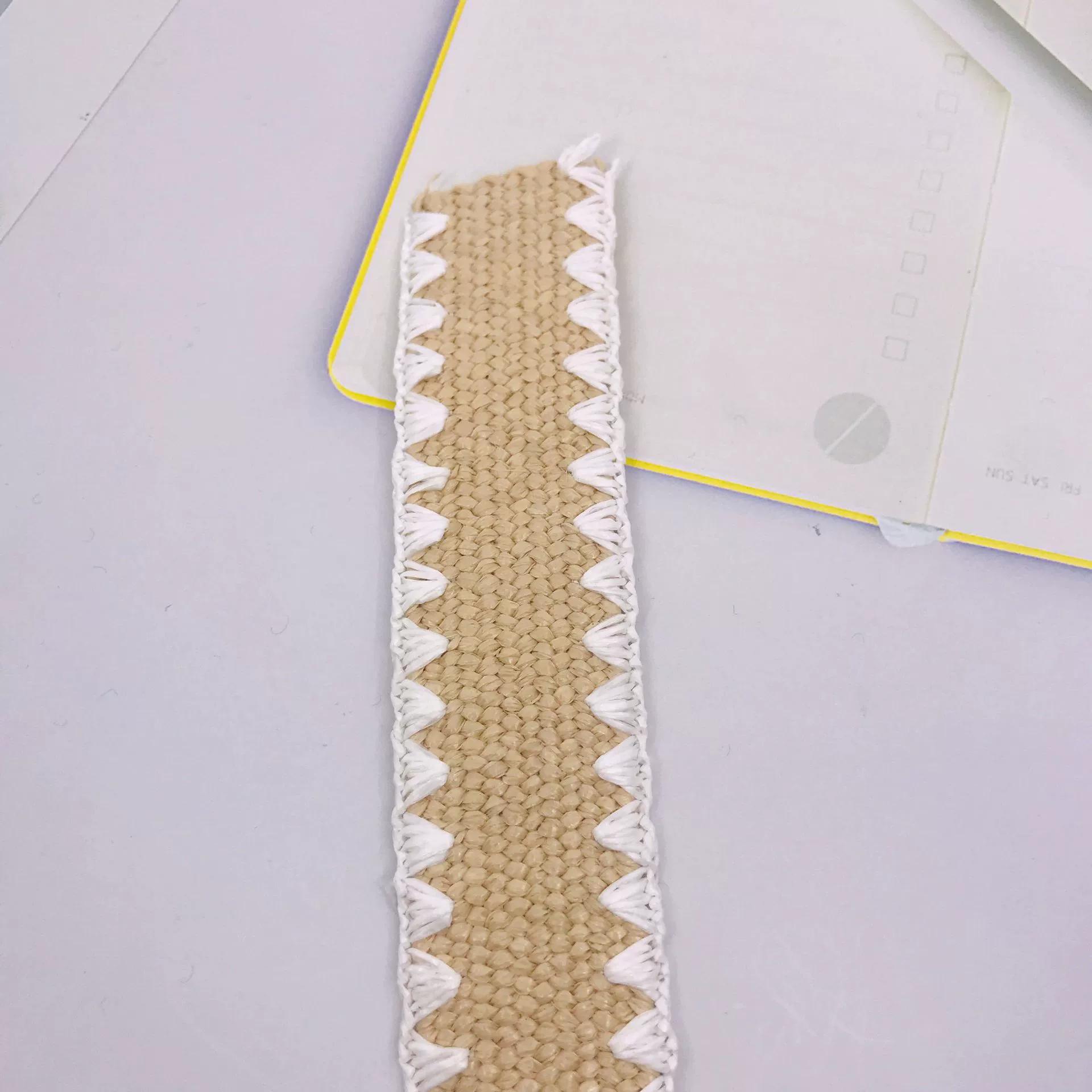 Массовый и высококачественный ремень пляжная обувь с тканым ремешком Обувь талии Материал аксессуары Двухцветное плетение спот оптом