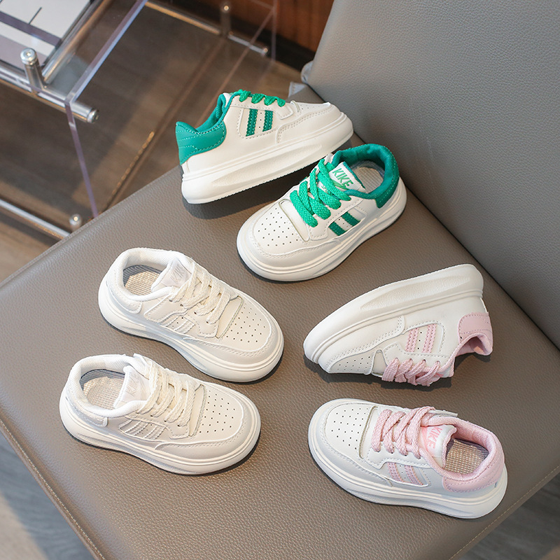 Zapatos para niños 2024 nuevas zapatillas de deporte para niños transpirables de otoño, zapatillas de suela blanda de corte bajo para niños grandes, zapatos de marca de moda para niñas
