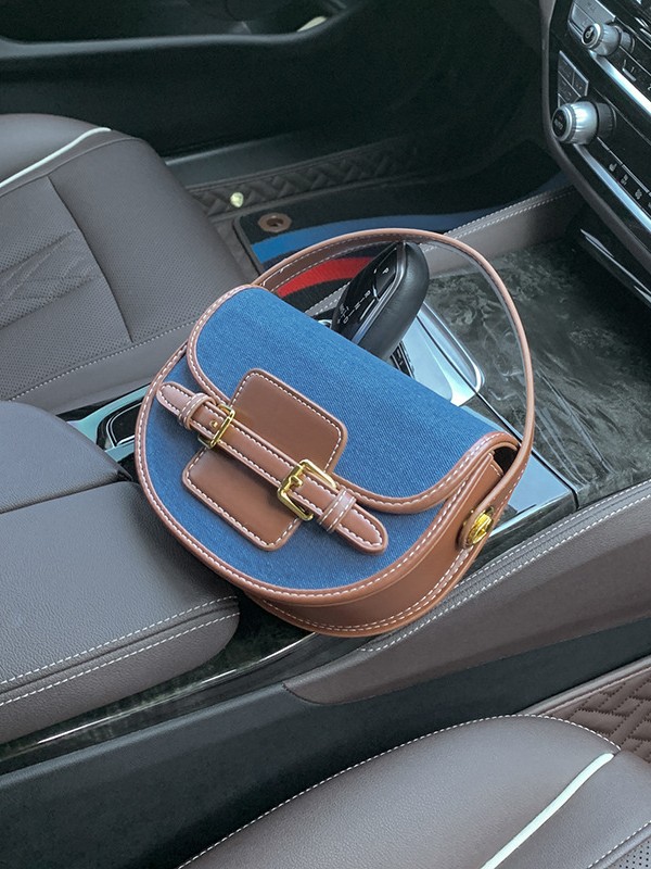 Bolsa de silla de mano de alto impacto de color para mujeres 2025 nuevo estilo transfronterizo de color de moda empalme multicolor de hombro