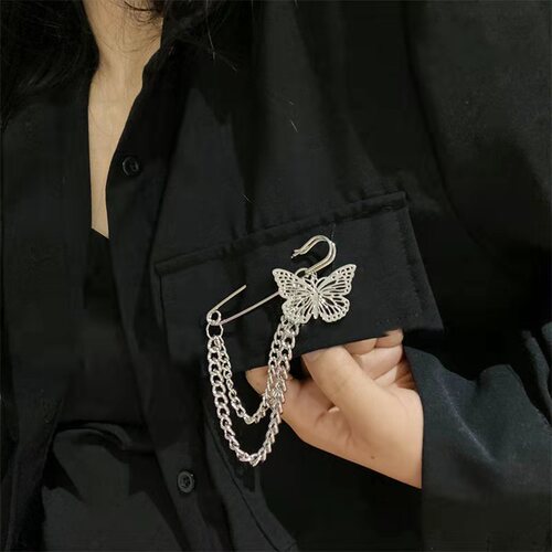Japanese and Korean Ins Double Chain Hollow Butterfly Pin Brooch Chain Accessory, Hip-Hop Trendy Cool Versatile Matching Accessory