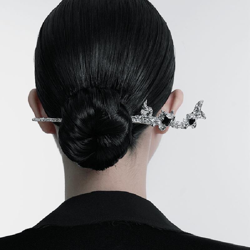 Metal líquido estilo antiguo updo mariposa horquilla vintage nicho femenino diseño sentido palillos de alta calidad accesorios para el cabello moda