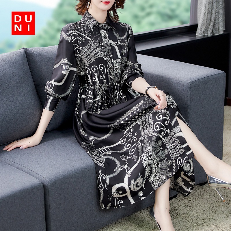 早春款妈妈洋气减龄大码时尚真丝连衣裙高端遮肚女装2021中年新款