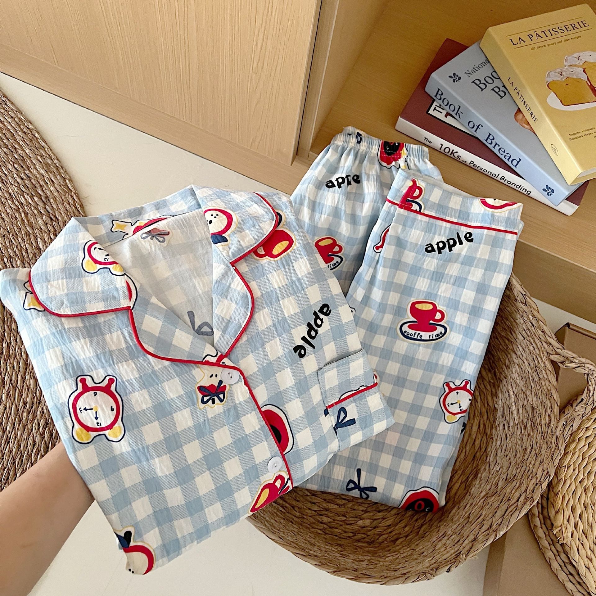 Pijamas de algodón nubes al por mayor transfronterizos mujeres primavera y otoño manga larga lindos cardigans de dibujos animados sueltos con solapas ropa de hogar se puede usar fuera
