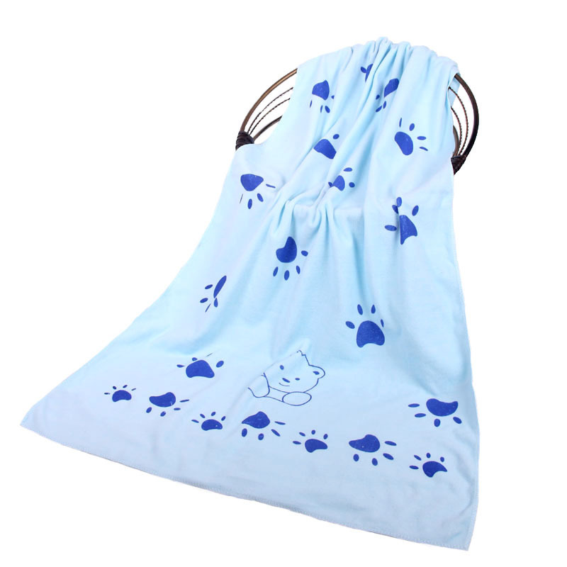 Cabeza de oso azul cielo