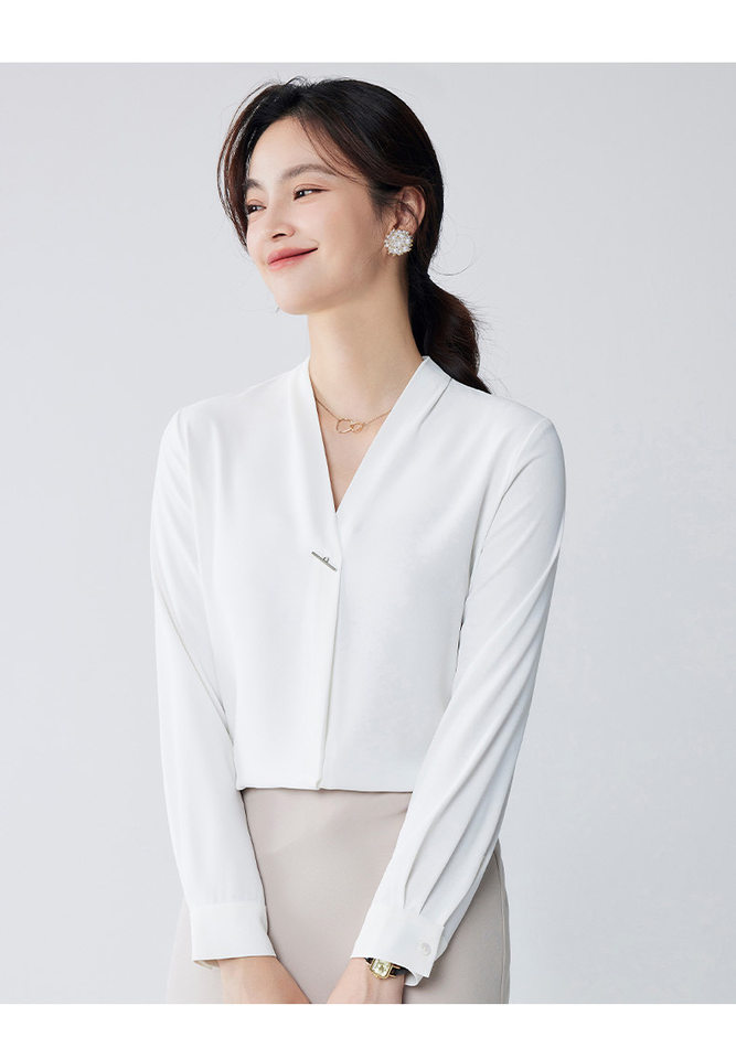 Áo sơ mi nữ voan cổ chữ V dài tay xếp li chống xuyên thấu — Tay áo dài màu trắng phong cách nữ chi tiết 16