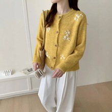 韩系花朵刺绣针织开衫女早秋新款气质宽松慵懒感休闲百搭毛衣外套