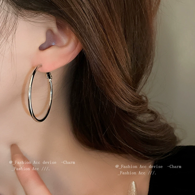 Metal silver needle, universal earrings, simple and elegant design, high-quality style, wholesale