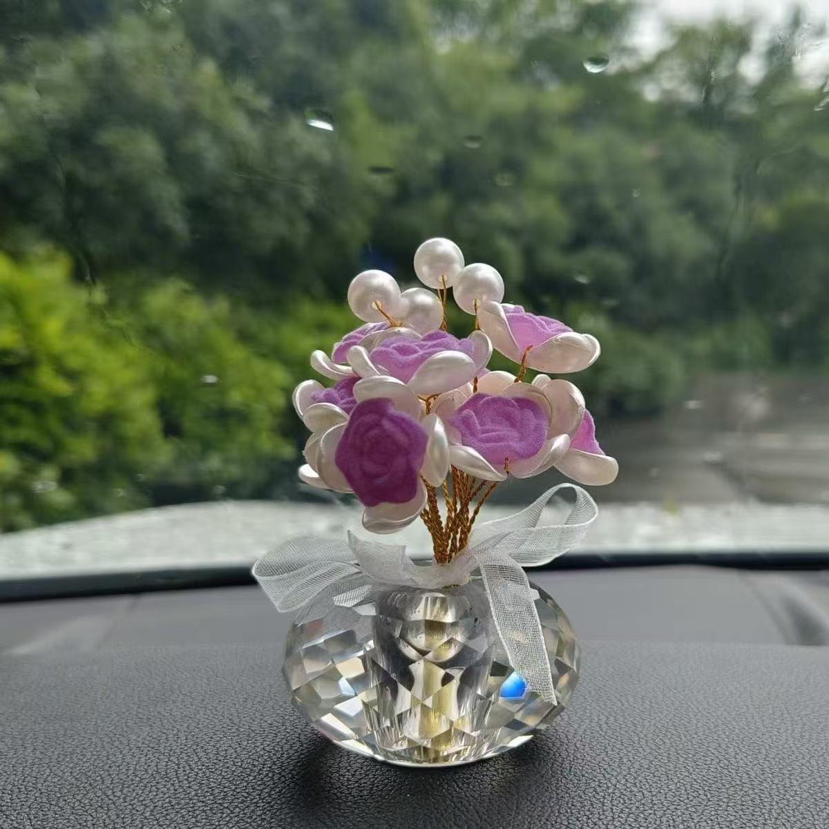 Car Accessories, Crystal Rose Flower on the Car Dashboard, Crystal Lucky Flower, Baby's Breath, Exquisite Car Interior Modification