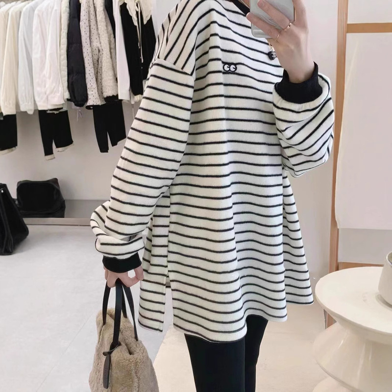 Striped fleece-lined Base Shirt Women's Autumn and Winter Velvet Top New Arrival Loose Mid-length Sweater Inner Scrub T-shirt Trendy