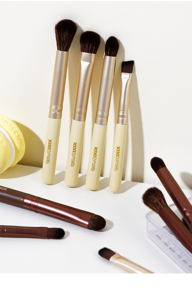 xixi Eye Makeup Brush Six-piece set, eyeshadow brush, lip brush, eyebrow brush complete set, mini portable, super soft, for beginners undefined