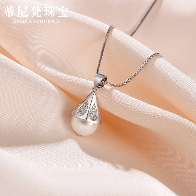 Estilo japonés y coreano de moda simple clavícula cadena collar de perlas collar joyería s925 plata esterlina diamante-incrustado colgante de abalorios para las mujeres al por mayor