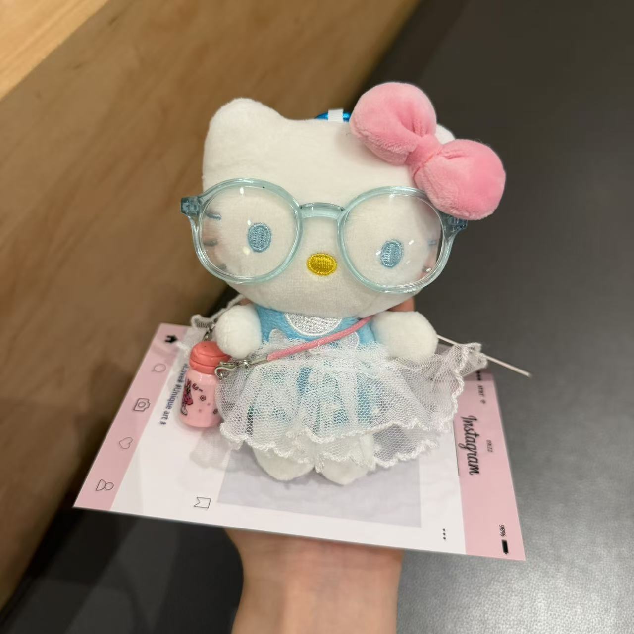 Genuino clásico KT Hello Kitty mochila bolso colgante dibujos animados lindo hellokitty llavero muñeca de felpa mujer