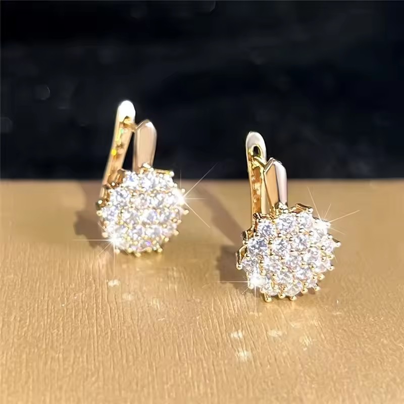 fashionable copper earrings with zircon