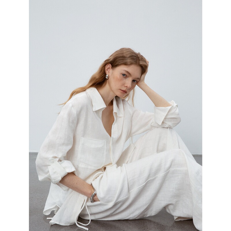 Relaxed and Comfortable V-Neck Linen Shirt with Loose Fit, Simple Sun-Protective Long-Sleeve Shirt, Elastic Waist Straight-Leg Pants Relaxed and Comfortable V-Neck Linen Shirt with Loose Fit, Simple Sun-Protective Long-Sleeve Shirt, Elastic Waist Straight-Leg Pants