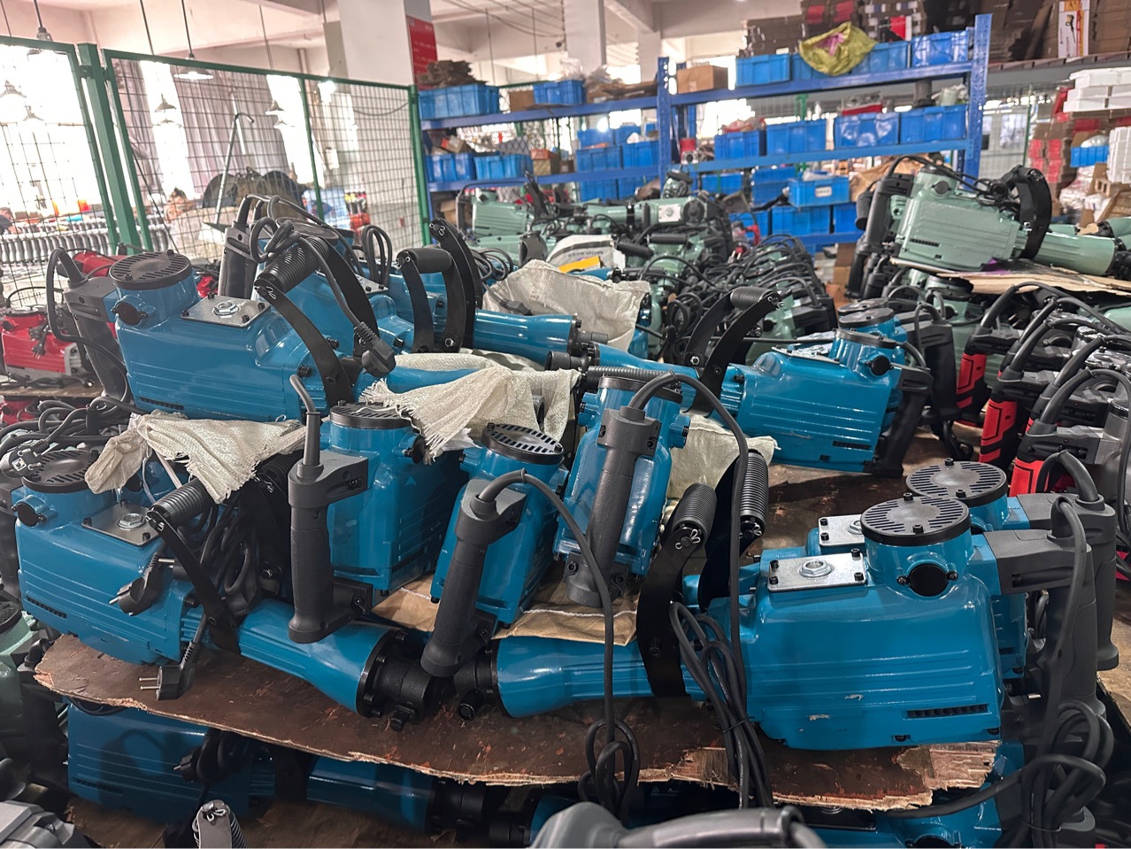 外贸出口2200W大功率破拆打矿石重型电锤电镐生产工厂