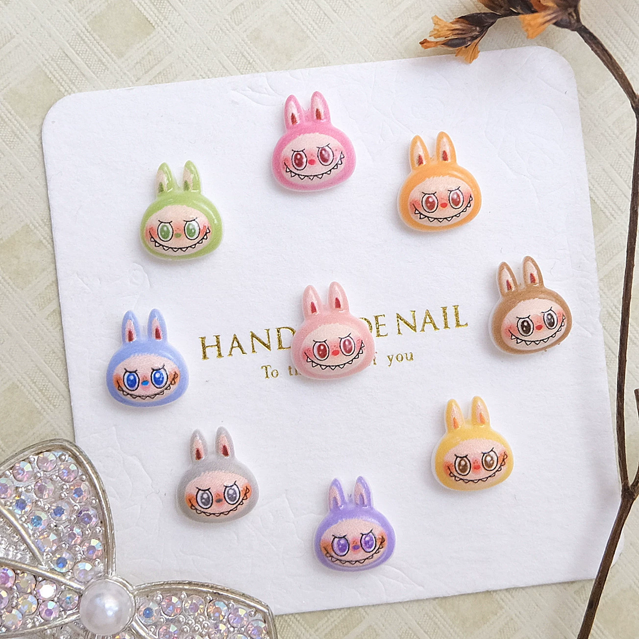 Аксессуары для нейл-арта с мультяшным Лабубу, милые и крутые маленькие монстры, симпатичные большие рты, смола, DIY, носимые аксессуары для ногтей, оптом