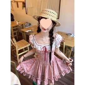 / : 折款芭乐泡泡 蕾丝方领爱心格纹连衣裙