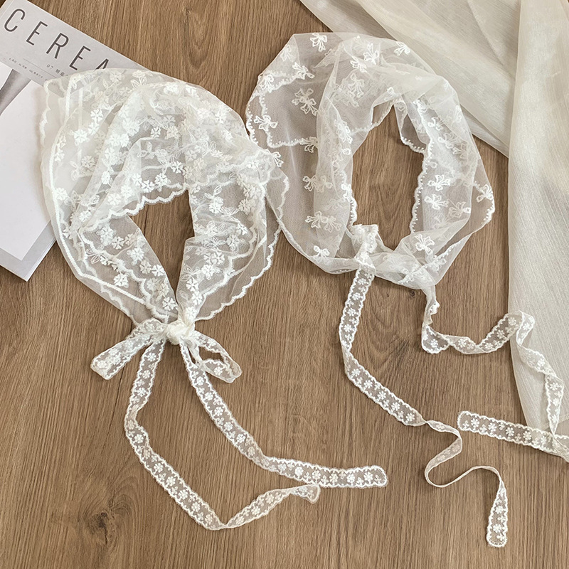 2025 nuevo estilo sentido de la atmósfera, encaje blanco, falda delgada, estilo coreano, bufanda triangular, pañuelo en la cabeza, cortina de pedo, mujer