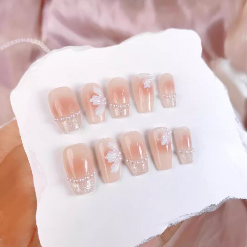 Purely Handmade Small Fragrance New French Short Manicure ins Nude Wearable Nail Gradient Pearl Petals Chinese Style