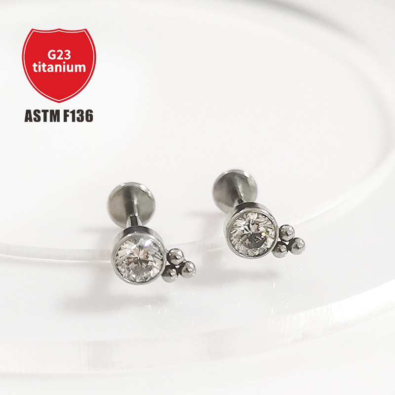 Pointed titanium steel lip stud product view